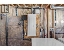 25 WINTERGREEN Crescent - 43