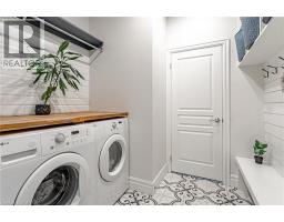 1989 QUARRIER Road - 26