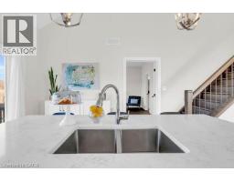 744 NELSON Street W UnitNo. 7 - 22