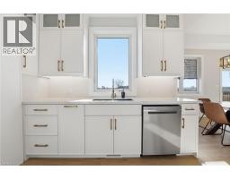 48 REBECCA Drive - 10