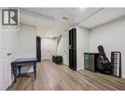 37 EDGEMERE Drive - 31