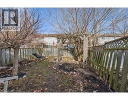 37 EDGEMERE Drive - 40