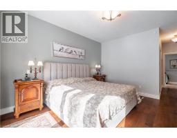 200 FALLING BROOK Drive - 28