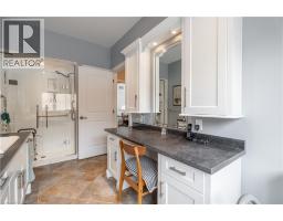 200 FALLING BROOK Drive - 31