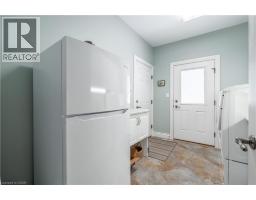 200 FALLING BROOK Drive - 32