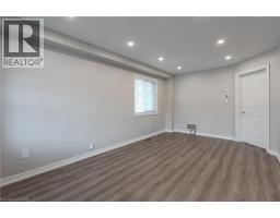 7 HOLLINRAKE Avenue - 10