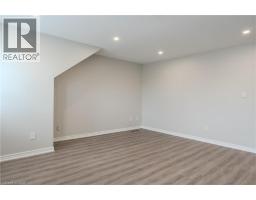 7 HOLLINRAKE Avenue - 25