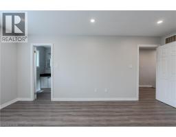 7 HOLLINRAKE Avenue - 29