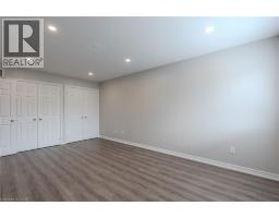 7 HOLLINRAKE Avenue - 31