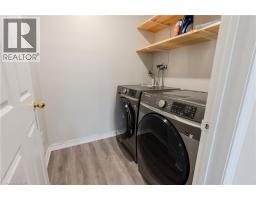 7 HOLLINRAKE Avenue - 34