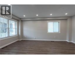 7 HOLLINRAKE Avenue - 7