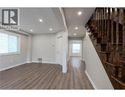 7 HOLLINRAKE Avenue - 8