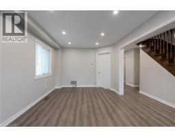 7 HOLLINRAKE Avenue - 9