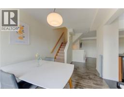 9 OUTLOOK Terrace - 11