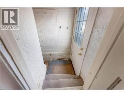 24 MADISON Avenue S - 10