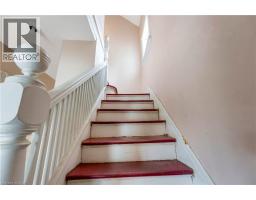 24 MADISON Avenue S - 11