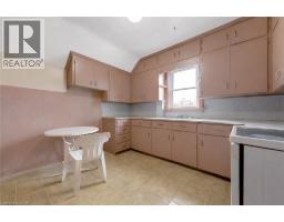 24 MADISON Avenue S - 13