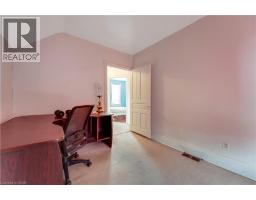 24 MADISON Avenue S - 19