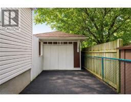 24 MADISON Avenue S - 33