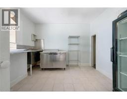 24 MADISON Avenue S - 5