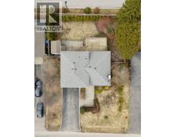 19 DOUGLAS Road - 38