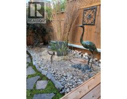 54 GREEN VALLEY Drive UnitNo. 12 - 27