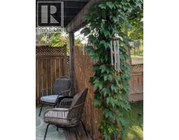 54 GREEN VALLEY Drive UnitNo. 12 - 28