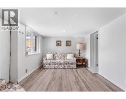 13 DEVITT Avenue N - 29