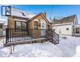 13 DEVITT Avenue N - 3