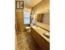 87 COLBORNE Street S - 18