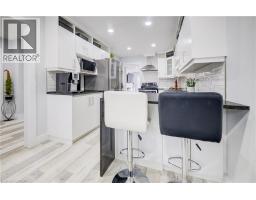 10 ISHERWOOD Avenue UnitNo. 18 - 18