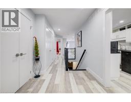 10 ISHERWOOD Avenue UnitNo. 18 - 5