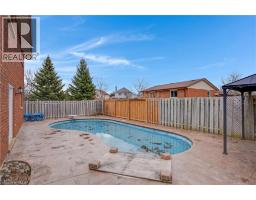 35 SOUTHVIEW Crescent - 43