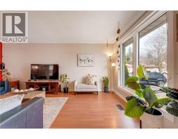 72 ST JEROME Crescent - 9