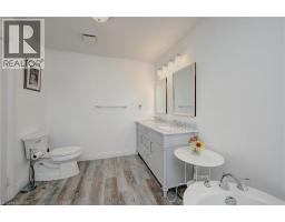 524 BEECHWOOD Drive UnitNo. 10 - 33