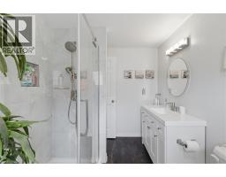 107 ROSE BRIDGE Crescent - 32