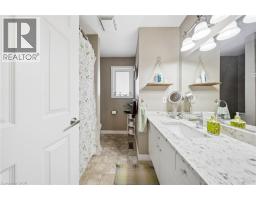 858 STONEGATE Drive - 19