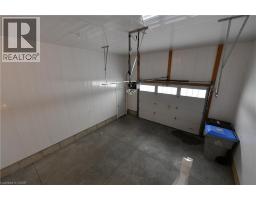 13 FORBES Crescent - 15