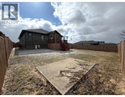 13 FORBES Crescent - 16