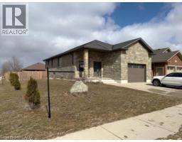 13 FORBES Crescent - 3