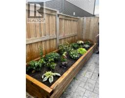 176 SNYDER Avenue N - 35