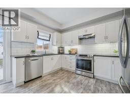 176 SNYDER Avenue N - 9