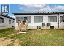 92 CHERYL Avenue - 32