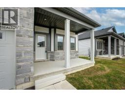 92 CHERYL Avenue - 5