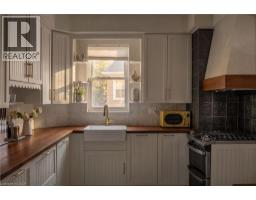 54 BRUCE Street - 13