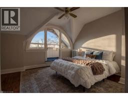 54 BRUCE Street - 36