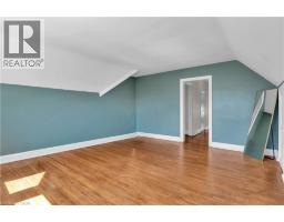 54 BRUCE Street - 40