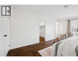 6 SASSAFRAS Street - 31