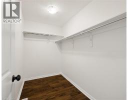 6 SASSAFRAS Street - 32