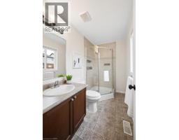 6 SASSAFRAS Street - 33